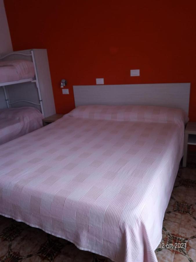 Residence Holiday Беллария-Иджеа-Марина Экстерьер фото
