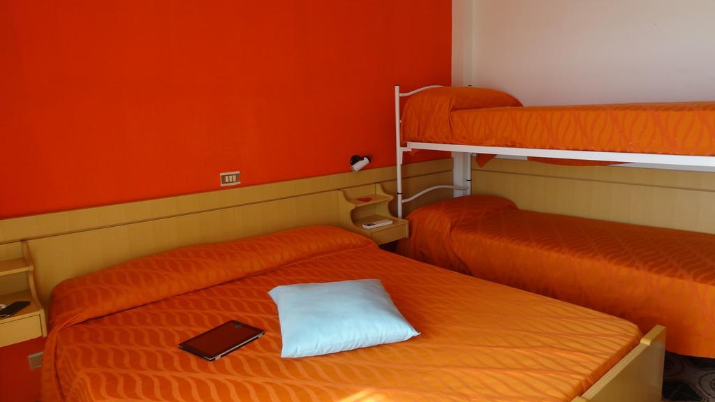 Residence Holiday Беллария-Иджеа-Марина Экстерьер фото